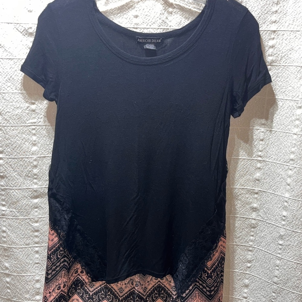 American Dream Black and Patterned Short Sleeve Top